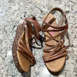 Blowfish DWW Sandals 4Y Brown