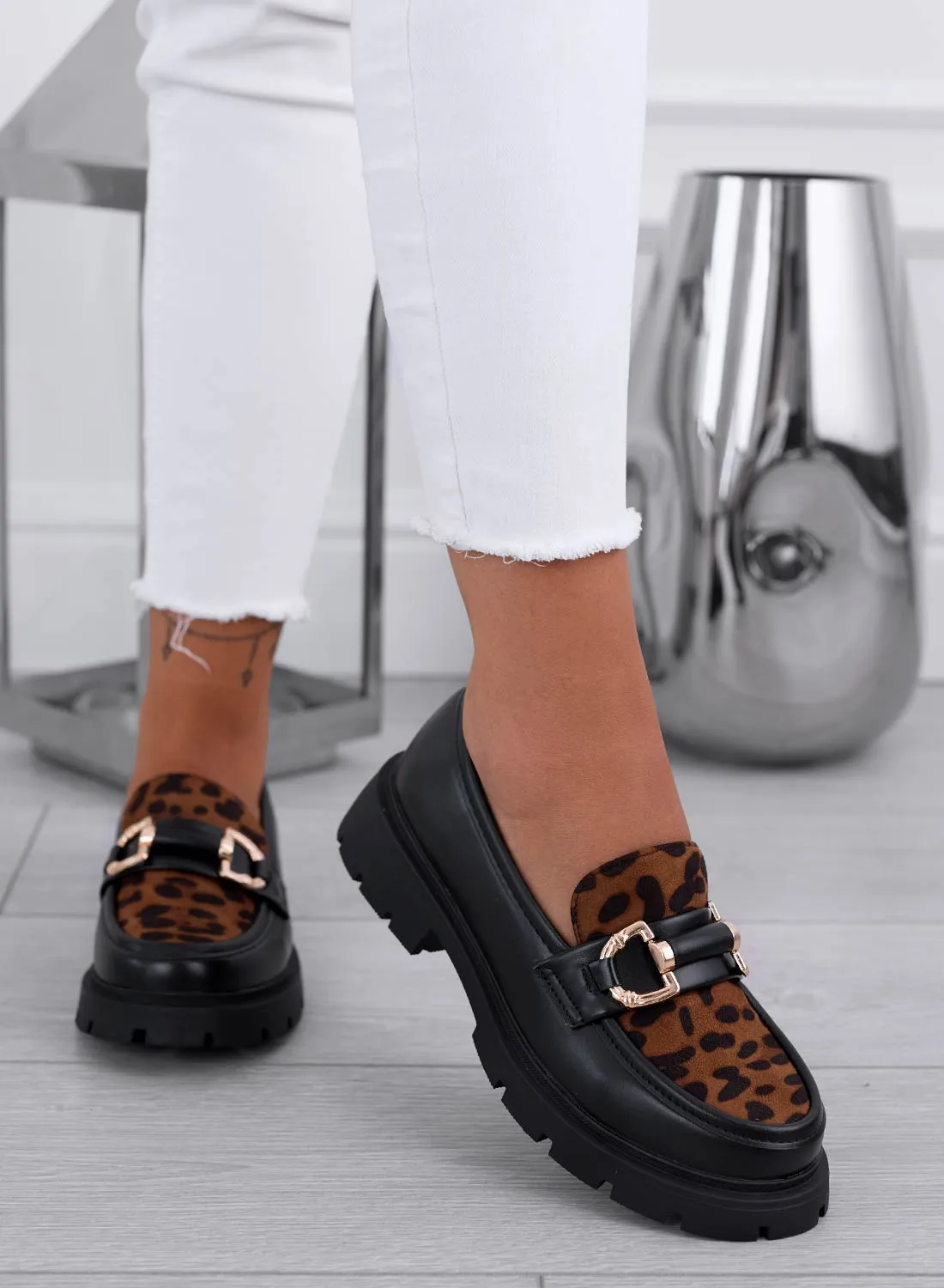 EASY - Black moccasins with spotted inserts
